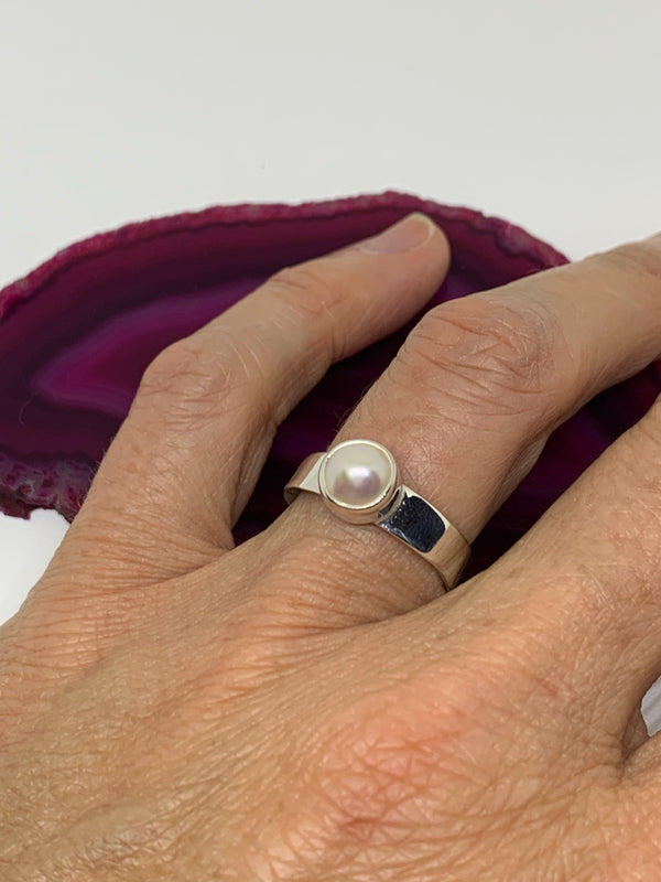 Jackie O Solitaire Ring