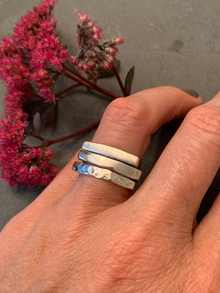 Tres Pequena Ring